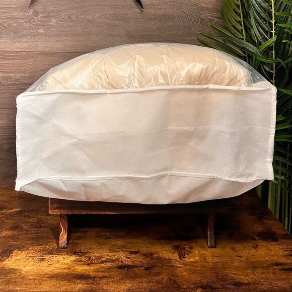 The Company Store All Seasons Wool Comforter in Gorgeous Natural. Twin Size. New - Picture 11 of 14